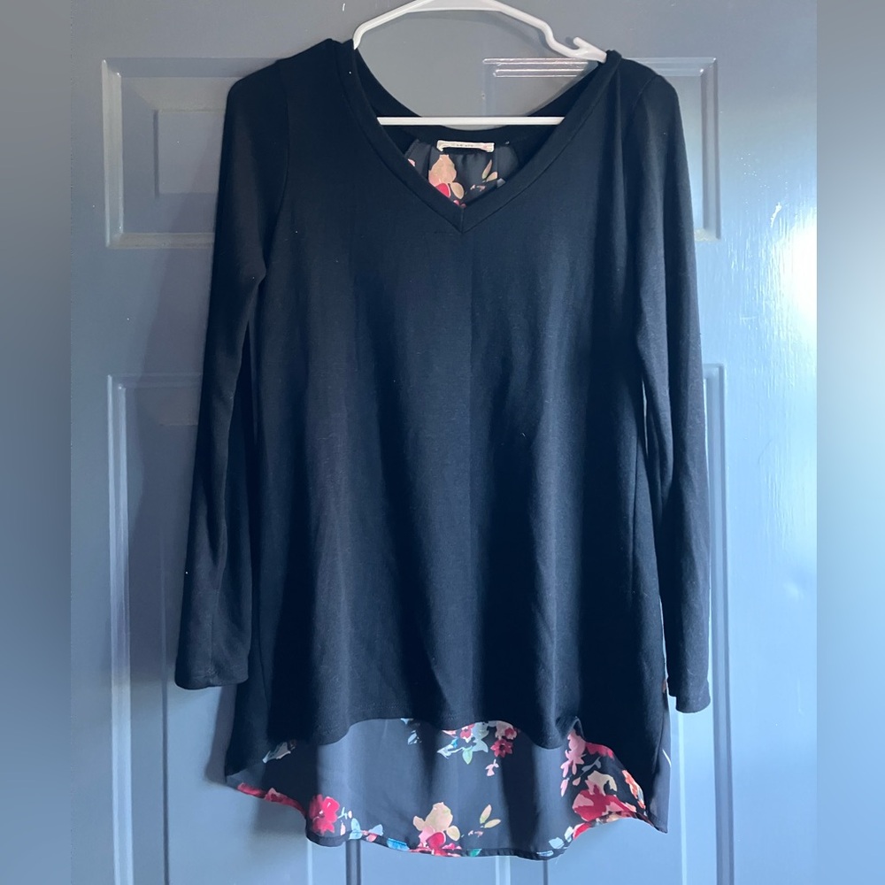 Le Lis Alante Woven Back Knit Top - Stitchfix